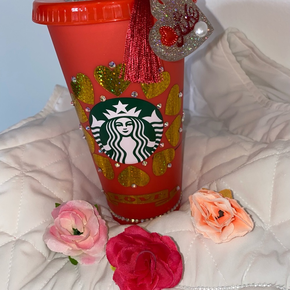 Color changing Starbucks cups! - Picture 3 of 3